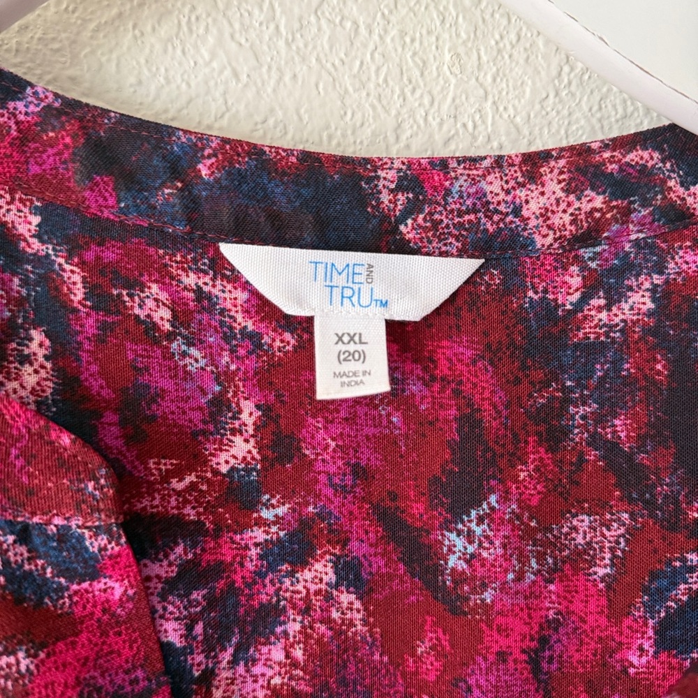 Time and Tru Vibrant Floral Long Sleeve tiered Dress size XXL(20) - Picture 3 of 9